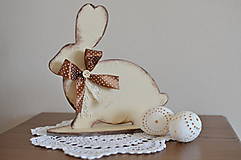 Dekorácie - Veľkonočný zajko s hnedou mašľou - 14354060_