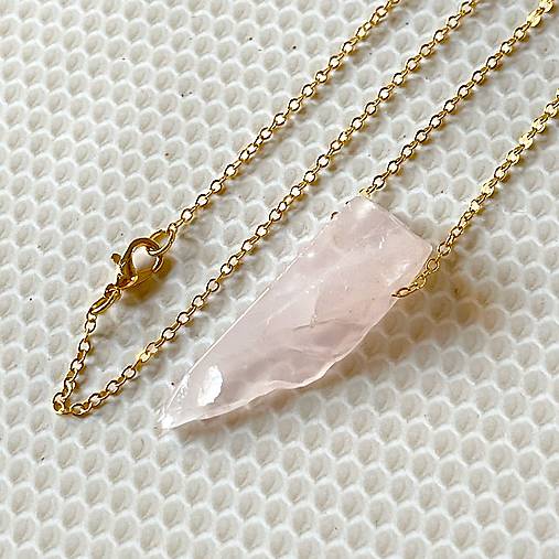 Rose Quartz Golden Necklace / Náhrdelník s ruženínom