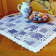Úžitkový textil - Veľkonočný malý obrus so vzorom patchwork (s madeirovou čipkou) - 14355663_