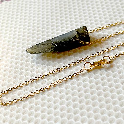 Grey Labradorite Golden Necklace / Náhrdelník s labradoritom