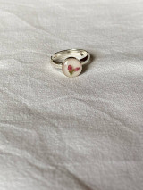 Prstene - Nastaviteľný strieborný prsteň so sušeným kvetom - 14366402_