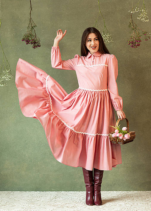 Ružovkasté bavlnené šaty s golierikom a volánom 