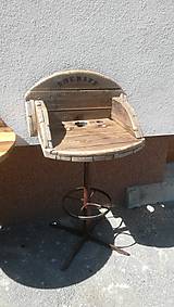 Nábytok - Sedacia súprava - drevený stôl a dve barové stoličky - 14372910_