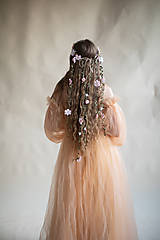 Ozdoby do vlasov - Kvetinový venček so závojom "keď v duši kvitne" - ružový - 14375837_