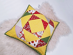 Úžitkový textil - Jarný patchworkový vankúšik - 14380189_