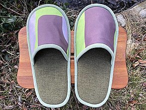Ponožky, pančuchy, obuv - Hnedo-zelené vzorované papuče - 14379739_