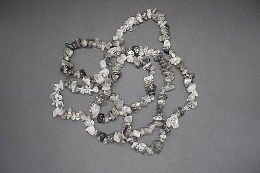 Minerály - Rýchly výber 1. tromlovaných zlomkov v šnúrach (Skoryl) - 14379973_