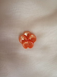 Korálky - Plastové korálky - kvietky (oranžová svetlá) - 14379512_
