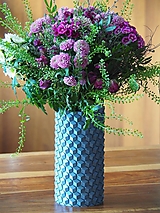 Dekorácie - Váza so vzorom včelieho plástu a metalickým efektom / Štýlový a geometrický dizajn na Váš stôl - 14378827_
