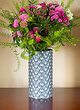 Dekorácie - Váza so vzorom včelieho plástu a metalickým efektom / Štýlový a geometrický dizajn na Váš stôl - 14378828_