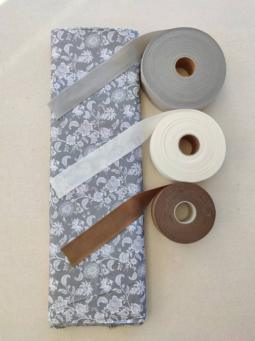 Textil - VLNIENKA DEKA a PRIKRÝVKA 100 % merino top super Kvietky stredne šedé - 14382249_