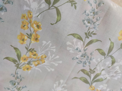 Úžitkový textil - Posteľné obliečky LUX 140 x 200/ 70 x 90 cm Kvietky šedé - 14382590_