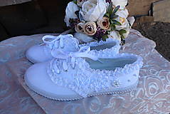 Ponožky, pančuchy, obuv - svadobné tenisky v čipkách 5 - 14391966_
