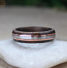 Prstene - Drevený prsteň s oceľou a meďou - 14400817_