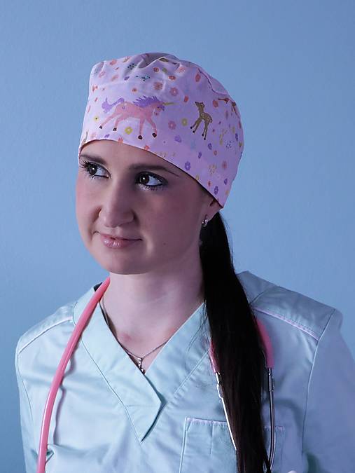 Dizajnová operačná / chirurgická čiapka jednorožec ružový