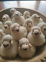 Dekorácie - Ovečka z ovčej vlny - 14402988_