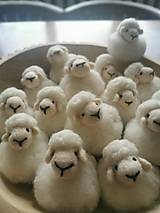 Dekorácie - Ovečka z ovčej vlny - 14403023_