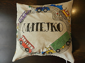 Úžitkový textil - Maľovaný vankúš pre chlapca s menom a autíčkami - 14402515_