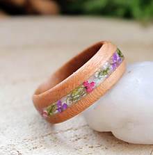 Prstene - Dámsky prsteň s čerešňovým kvetom - 14401841_