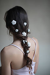 Ozdoby do vlasov - Kvetinové vlásenky "závoj z bielych ruží" - 14401858_
