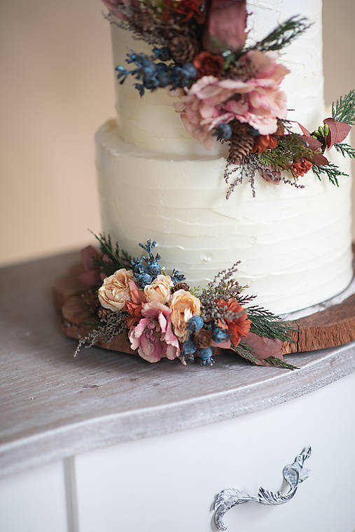 Ozdoby na svadobnú tortu "čaro lesnej tône"