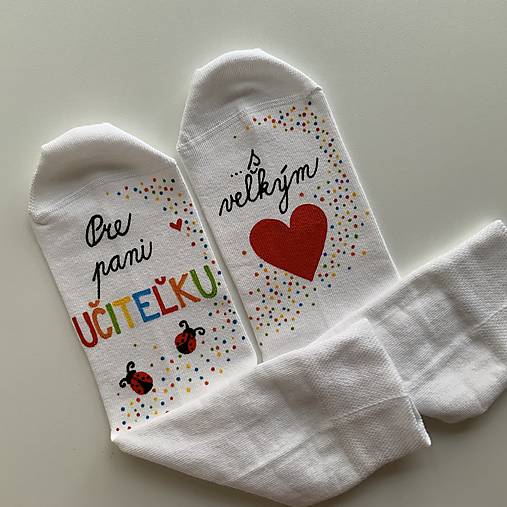 Maľované ponožky pre PANI UČITEĽKU (lienok s veľkým srdcom)