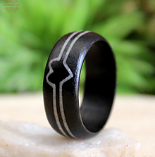 Prstene - Drevený prsteň s ebenu a magnezitu - 14406415_