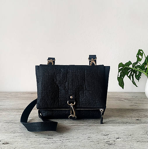 Piñatex® DINKY bag - čierna