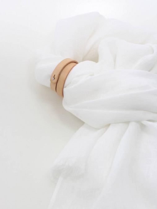 Jemná pôvabná dámska ľanová šatka bielej farby "Ivory"