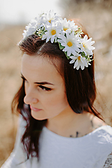 Kvetovaná čelenka – biela