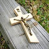 Dekorácie - Svadobný krížik s kovovým Ježišom - 14417283_