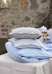 Úžitkový textil - Ľanová obliečka na vankúš (35x35cm  - Modromliečny pásik) - 14418038_