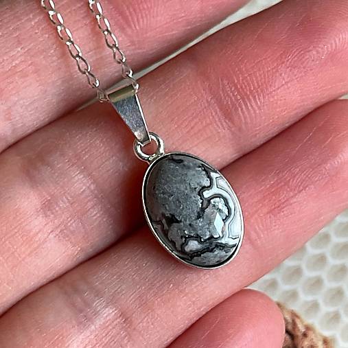 Náhrdelníky - Grey Jasper Pendant AG925 / Strieborný prívesok so šedým jaspisom - 14424563_