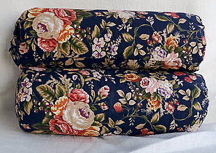 Úžitkový textil - Tmavomodrý romantický vankúš - valec - 14422938_