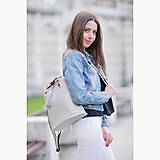 Batohy - Luxusný kožený ruksak z pravej hovädzej kože so strapcami vo svetlo šedej farbe - 14427458_