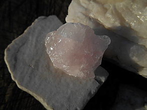 Minerály - rosa-ruženín (ruženín č.11) - 14432130_