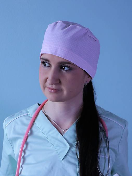 Dizajnová operačná / chirurgická čiapka káro ružové