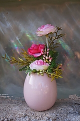 Dekorácie - Aranžmán v ružovom vajíčku - 14435835_