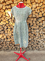 Mušelínové letné šaty s prírodným vzorom