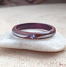 Prstene - Amarantový prsteň s oceľou a Swarovski - 14444178_