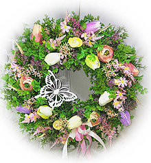 Dekorácie - Jarní květinový věnec - bílá, růžová a fialková - 14443980_
