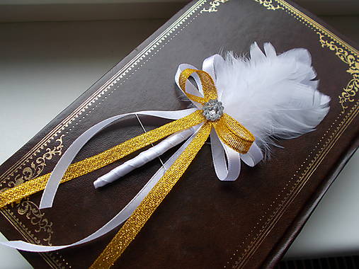 Svadobné pierka - svadobné pierka v zlatom (svadobné pierko veľké cca 12 - 13 cm) - 14447048_