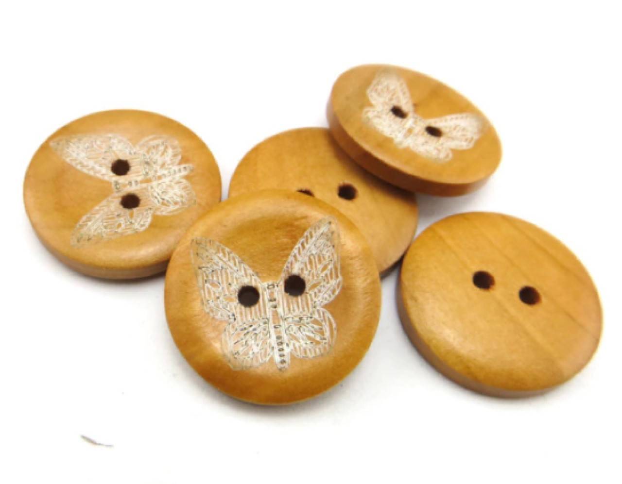 G115 Gombík drevený veľký s motýľom 2,5 cm 