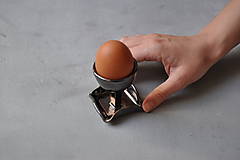 Nádoby - stojan na vajíčko v kovovej glazúre - 14446591_