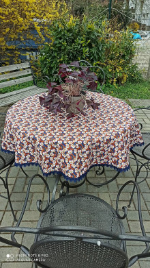 Úžitkový textil - Okrúhly obrus plný kvetov - 14456143_