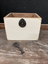 Nábytok - Bednička “Starý šuflíka s kľúčikom “ - 14460909_