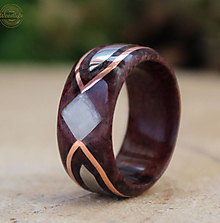 Prstene - Amarantový prsteň s mesačným kameňom a oceľou - 14461051_