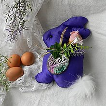 Dekorácie - Fialový veľkonočný zajačik-dekorácia - 14465440_
