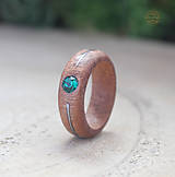 Prstene - Drevený prsteň s kryštálom Swarovski a oceľou - 14466871_