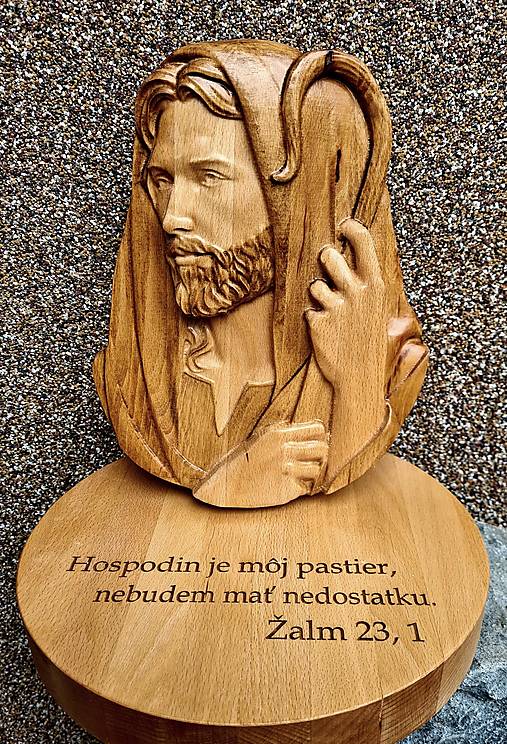 Dekorácie - Drevorezba Ježiš pastier + podstavec masívIII - 14466916_
